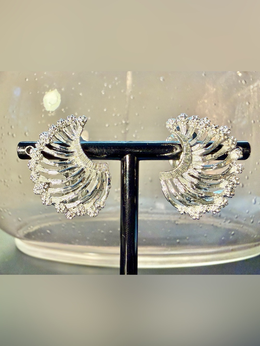 Vintage Mid Century Signed Lisner Silver Tone Textured Winged Clip On Earrings